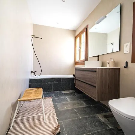 Covadonga By Bebalmy فيلة Pedruno